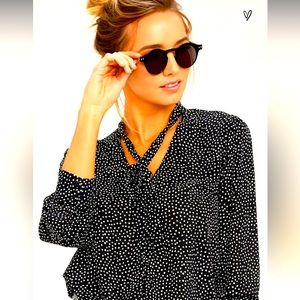 Lulu’s on the spot black button up-adorable!